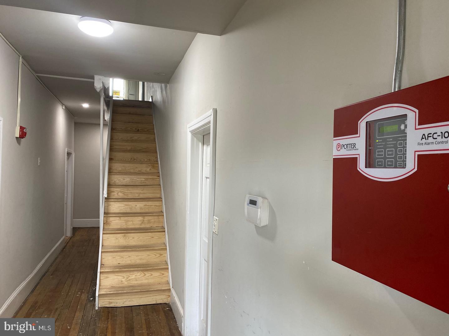 CRESTMONT - Residential Lease