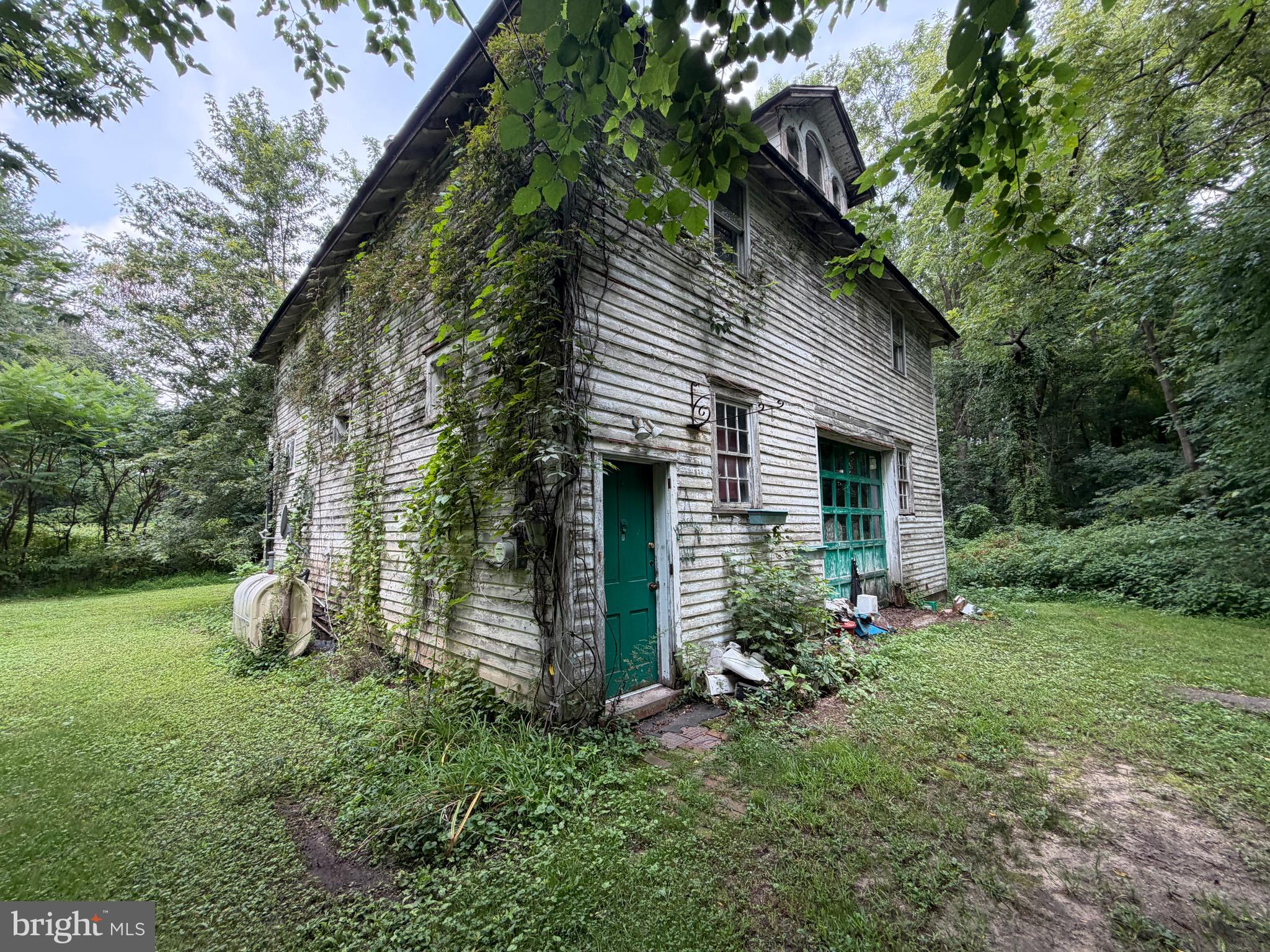 15 RETREAT ROAD