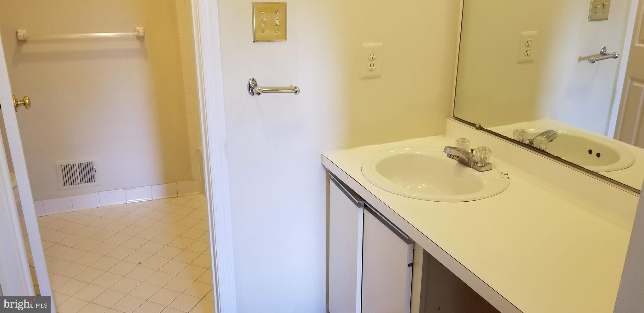 DOUGLAS ESTATES - Residential Lease