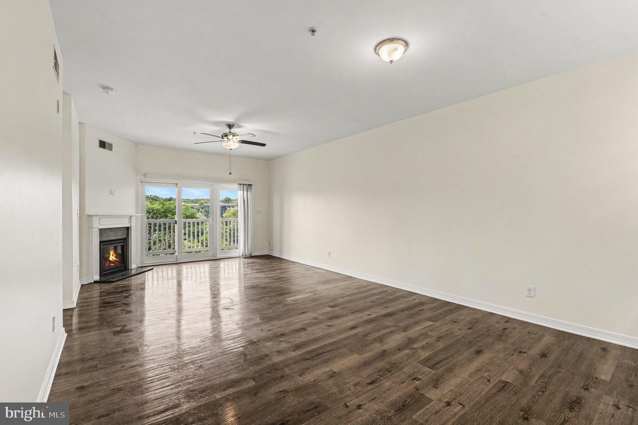 231 ROUNDHOUSE DRIVE 3I