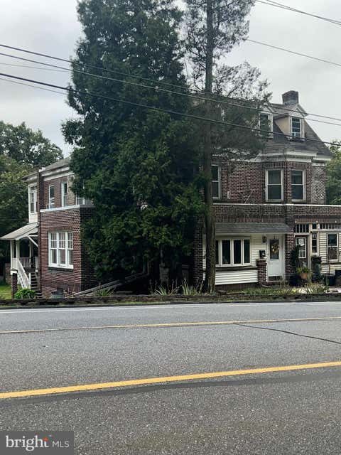 Townhouse For Sale - 25 & 0 Broad Street<br/> ASHLAND, PA 17921