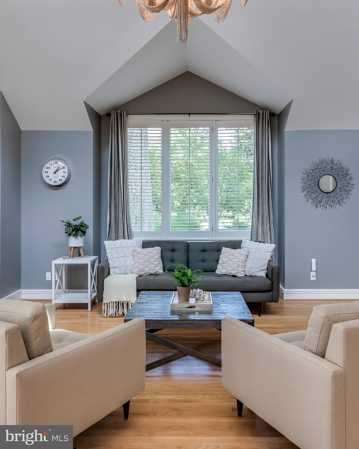 WARDOUR - Residential