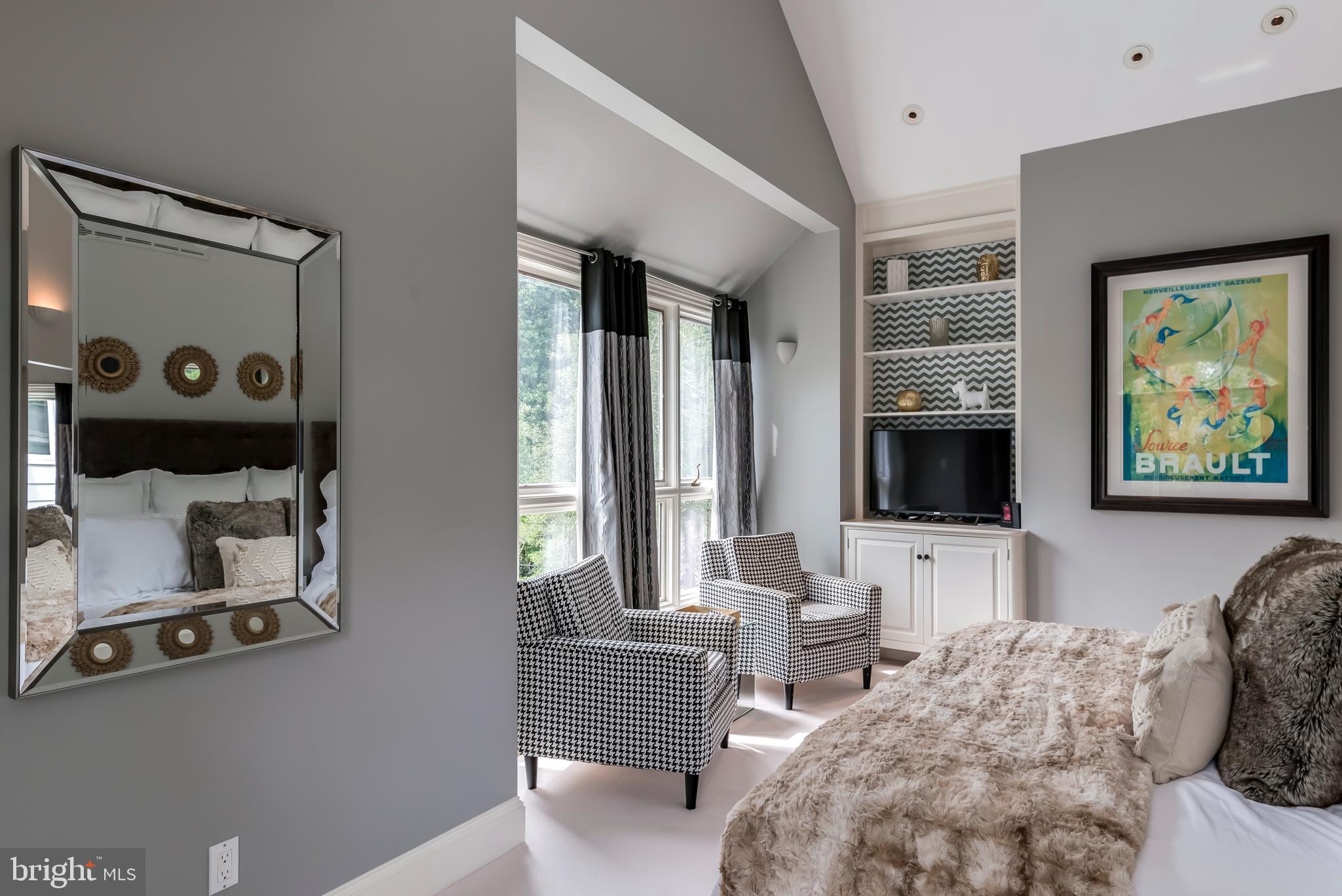 WARDOUR - Residential