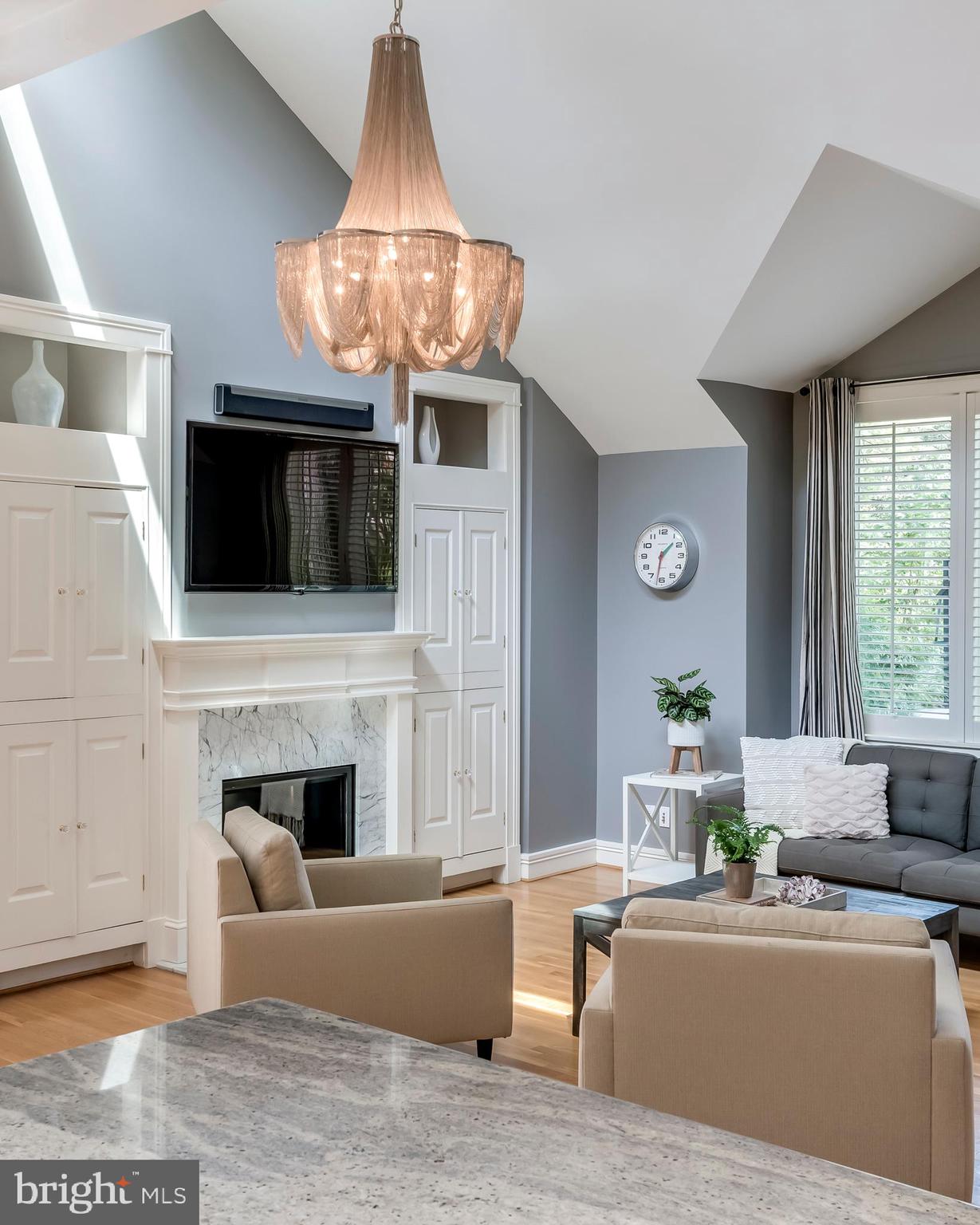 WARDOUR - Residential