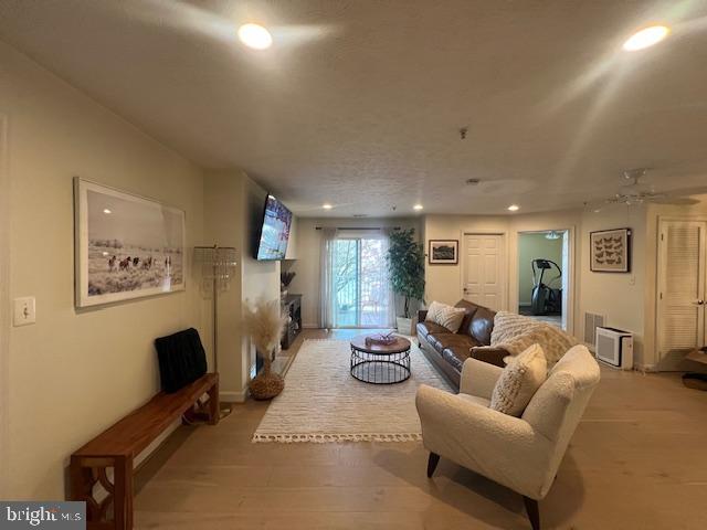 ADMIRAL REACH AT HARBOUR GATES - Residential Lease