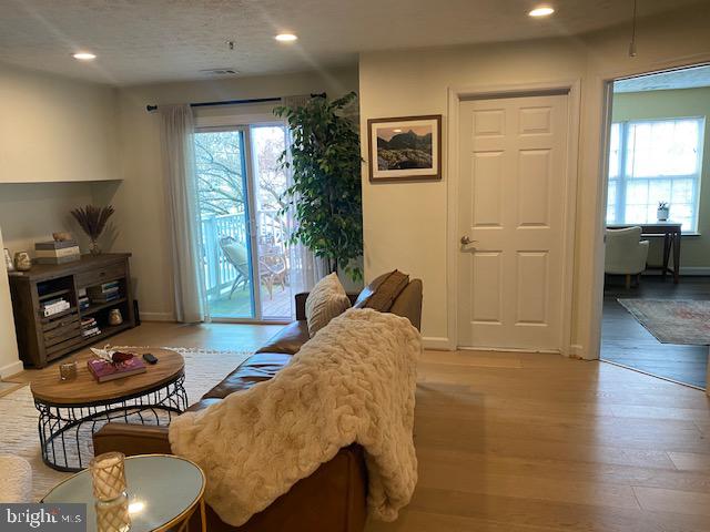 ADMIRAL REACH AT HARBOUR GATES - Residential Lease