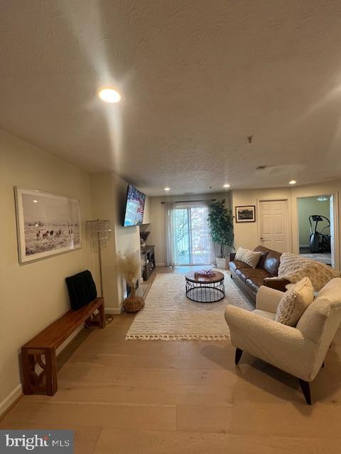 ADMIRAL REACH AT HARBOUR GATES - Residential Lease