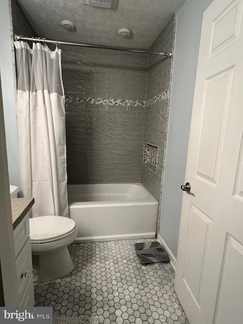 ADMIRAL REACH AT HARBOUR GATES - Residential Lease