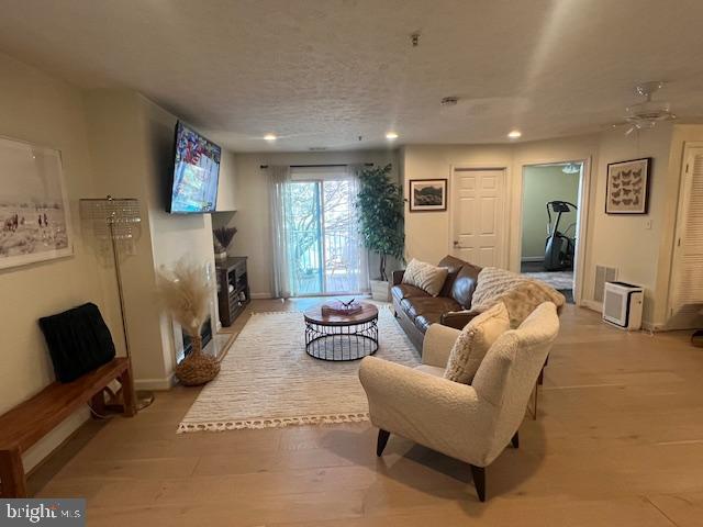 ADMIRAL REACH AT HARBOUR GATES - Residential Lease