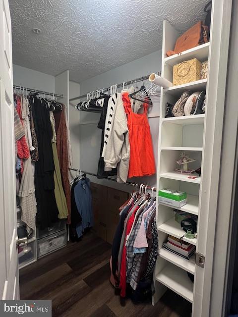 ADMIRAL REACH AT HARBOUR GATES - Residential Lease