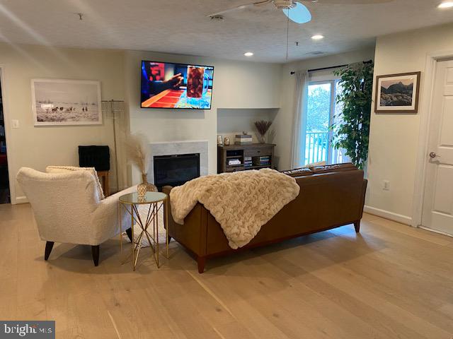 ADMIRAL REACH AT HARBOUR GATES - Residential Lease