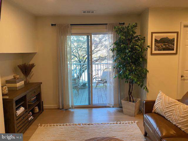 ADMIRAL REACH AT HARBOUR GATES - Residential Lease