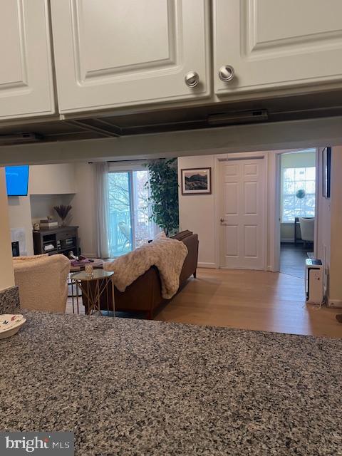 ADMIRAL REACH AT HARBOUR GATES - Residential Lease