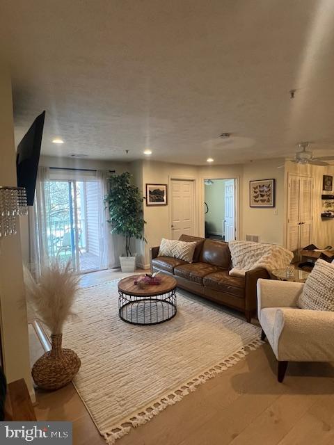 ADMIRAL REACH AT HARBOUR GATES - Residential Lease