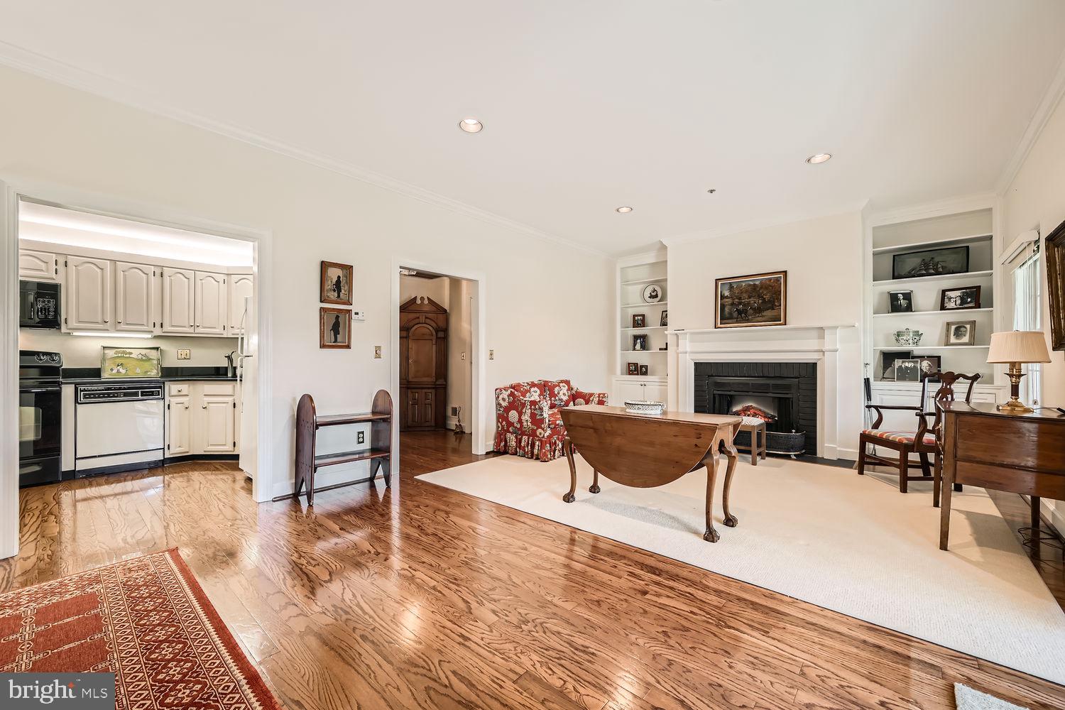 LUTHERVILLE - Residential