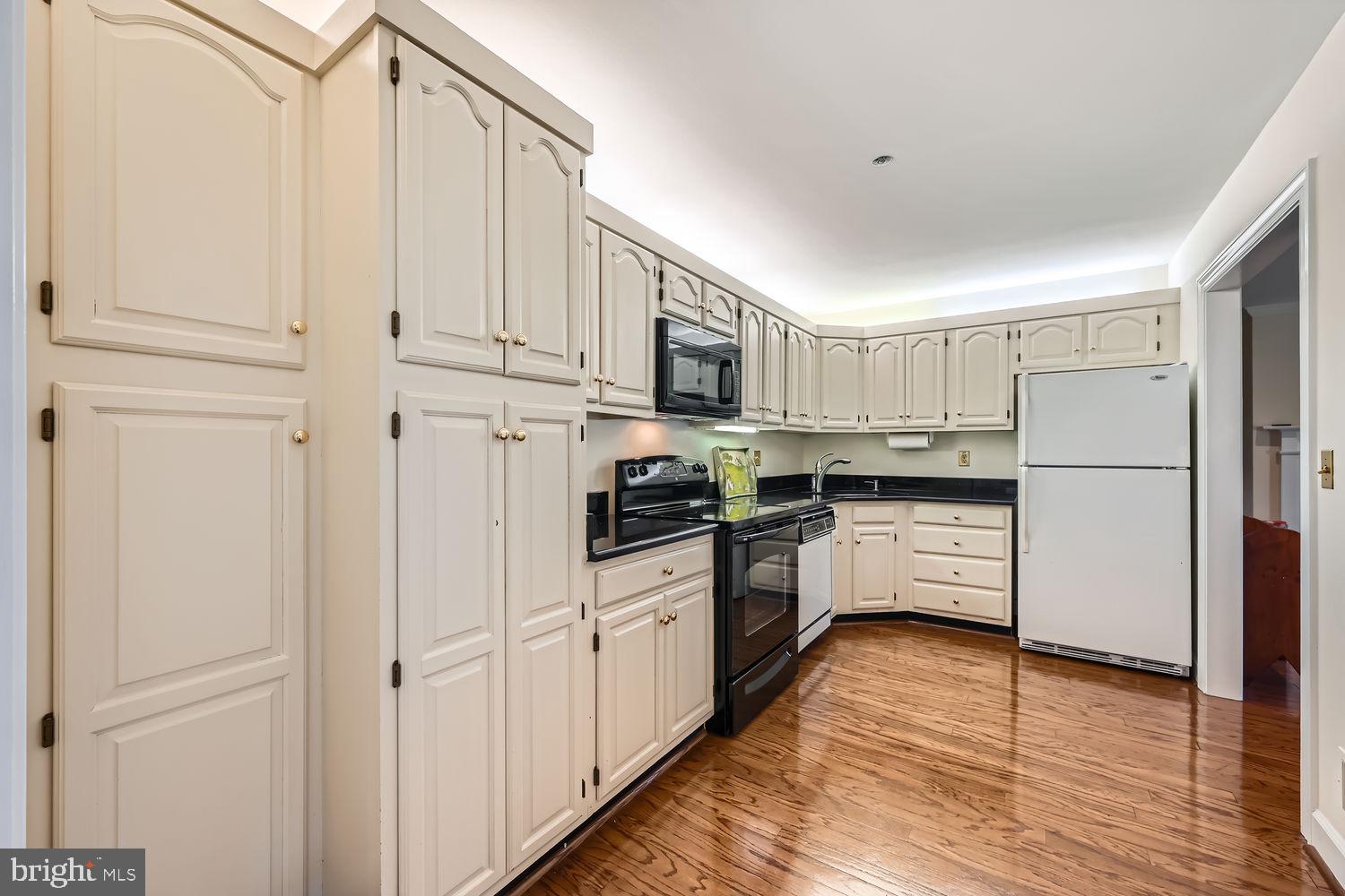 LUTHERVILLE - Residential