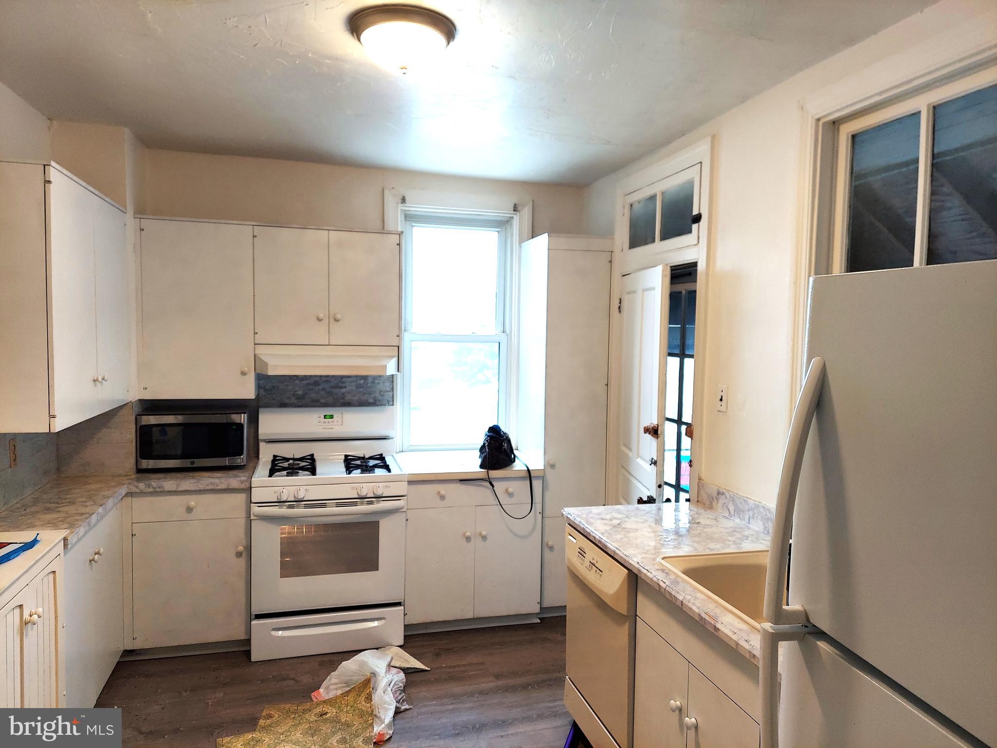 WINDSOR PARK - Residential Lease