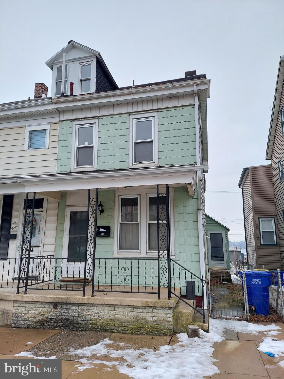 WINDSOR PARK - Residential Lease