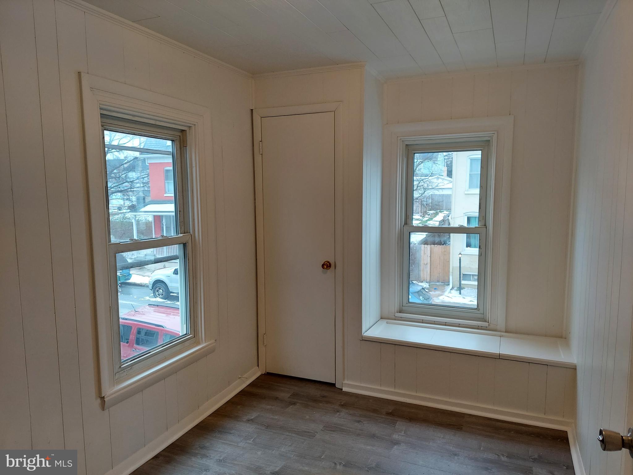 WINDSOR PARK - Residential Lease