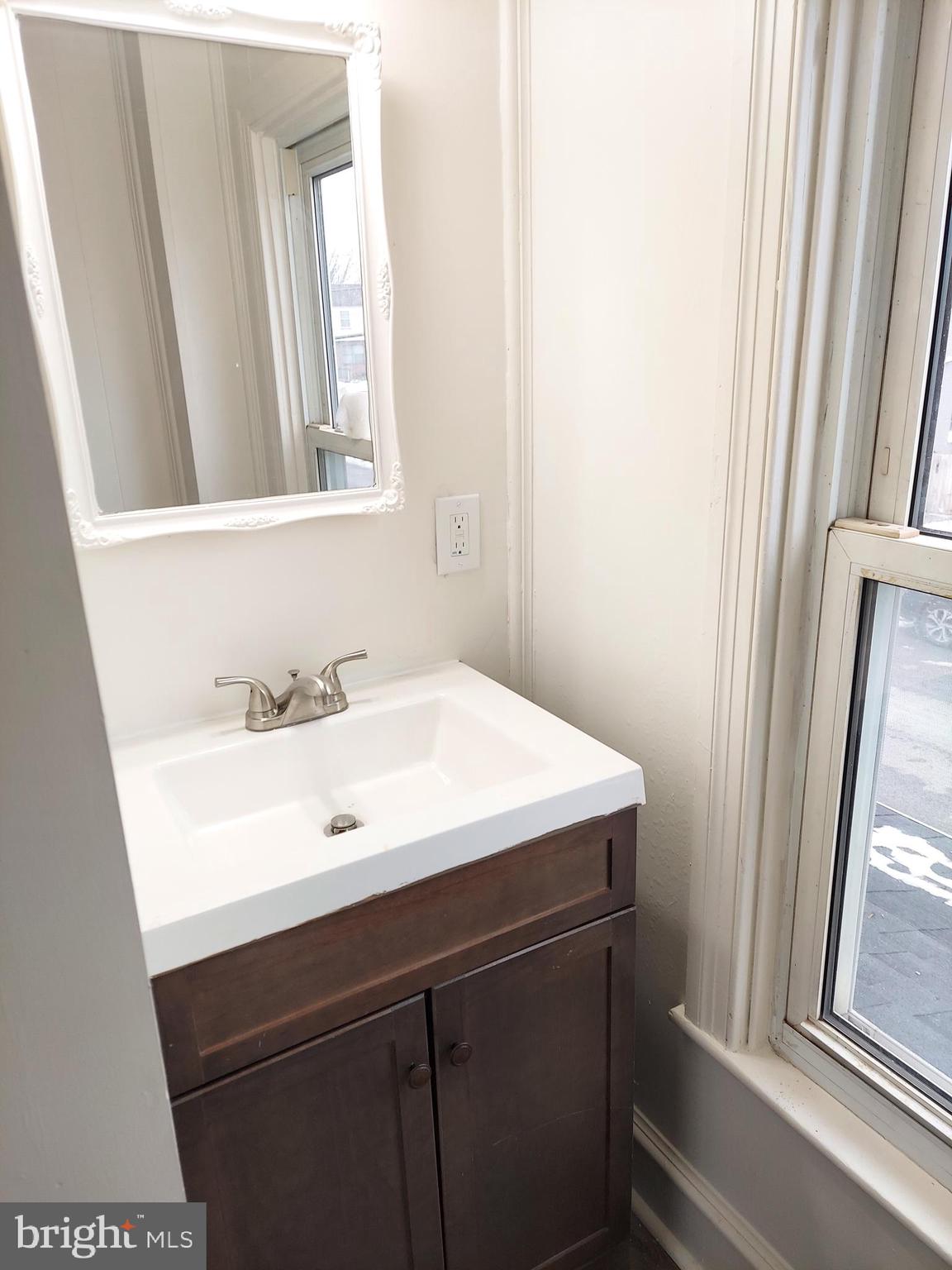 WINDSOR PARK - Residential Lease