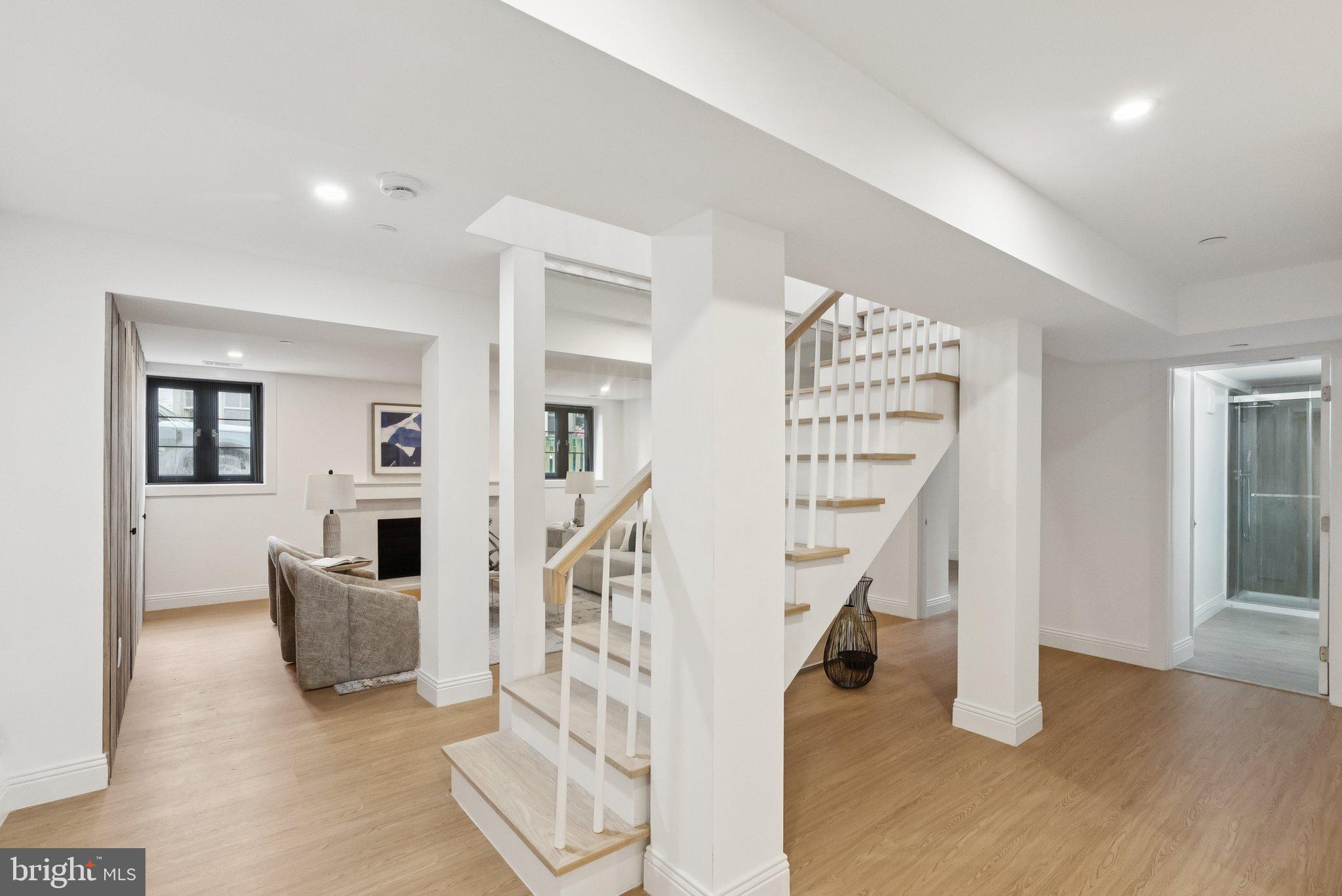 CHEVY CHASE VILLAGE - Residential