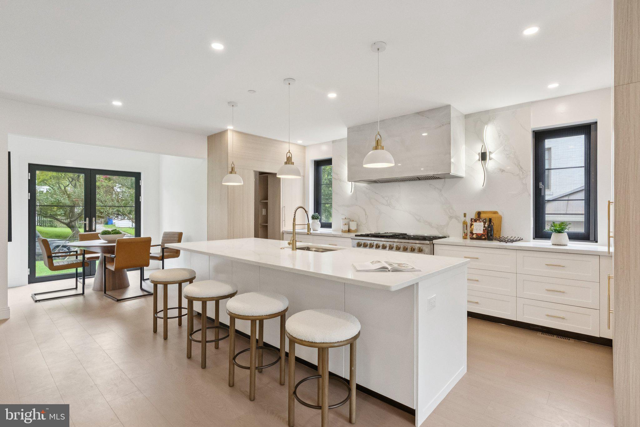 CHEVY CHASE VILLAGE - Residential