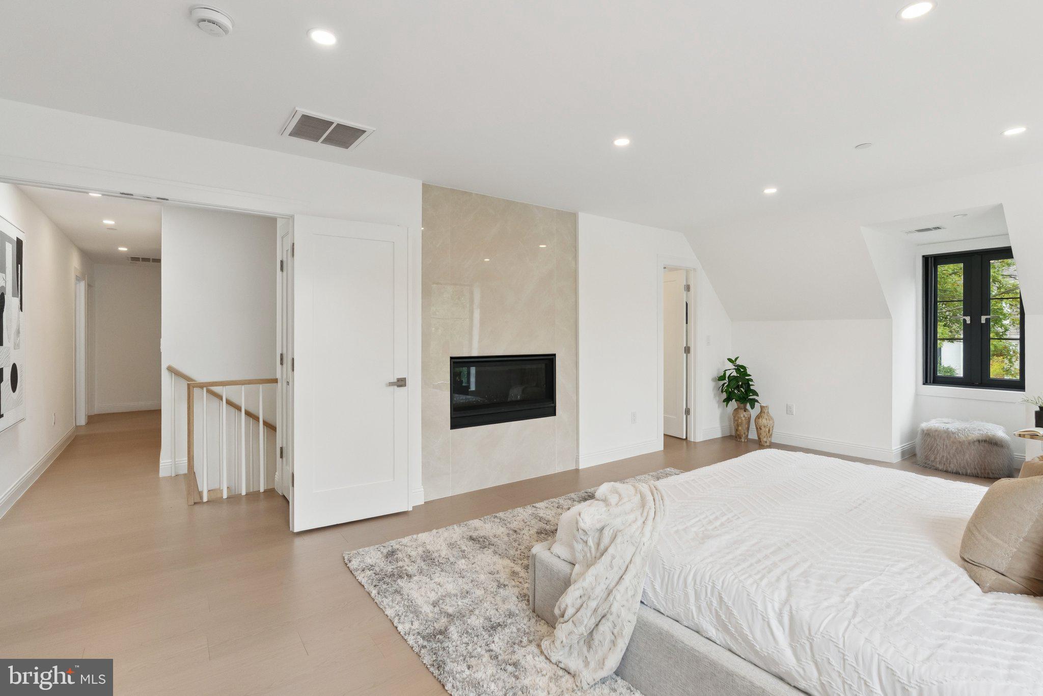 CHEVY CHASE VILLAGE - Residential