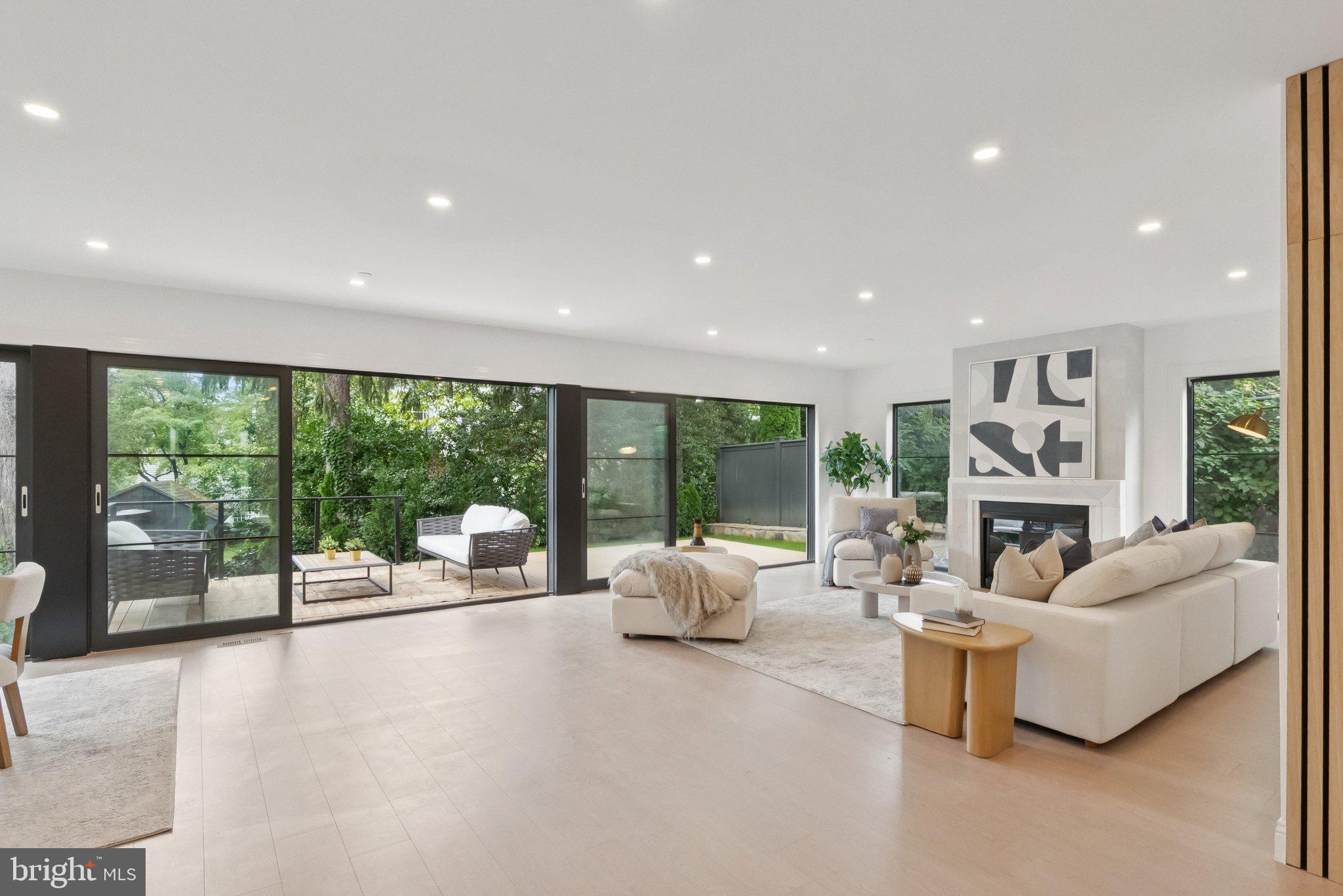 CHEVY CHASE VILLAGE - Residential