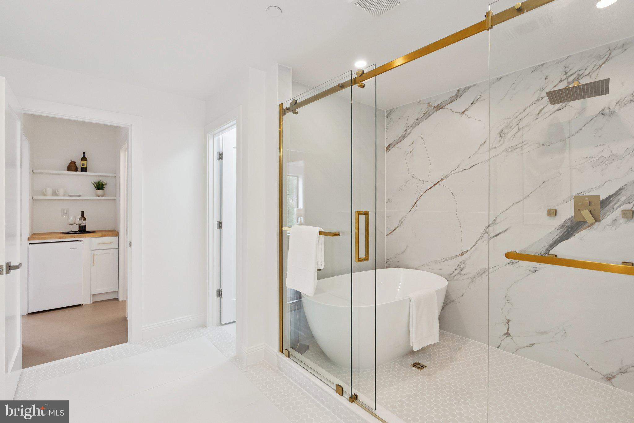 CHEVY CHASE VILLAGE - Residential