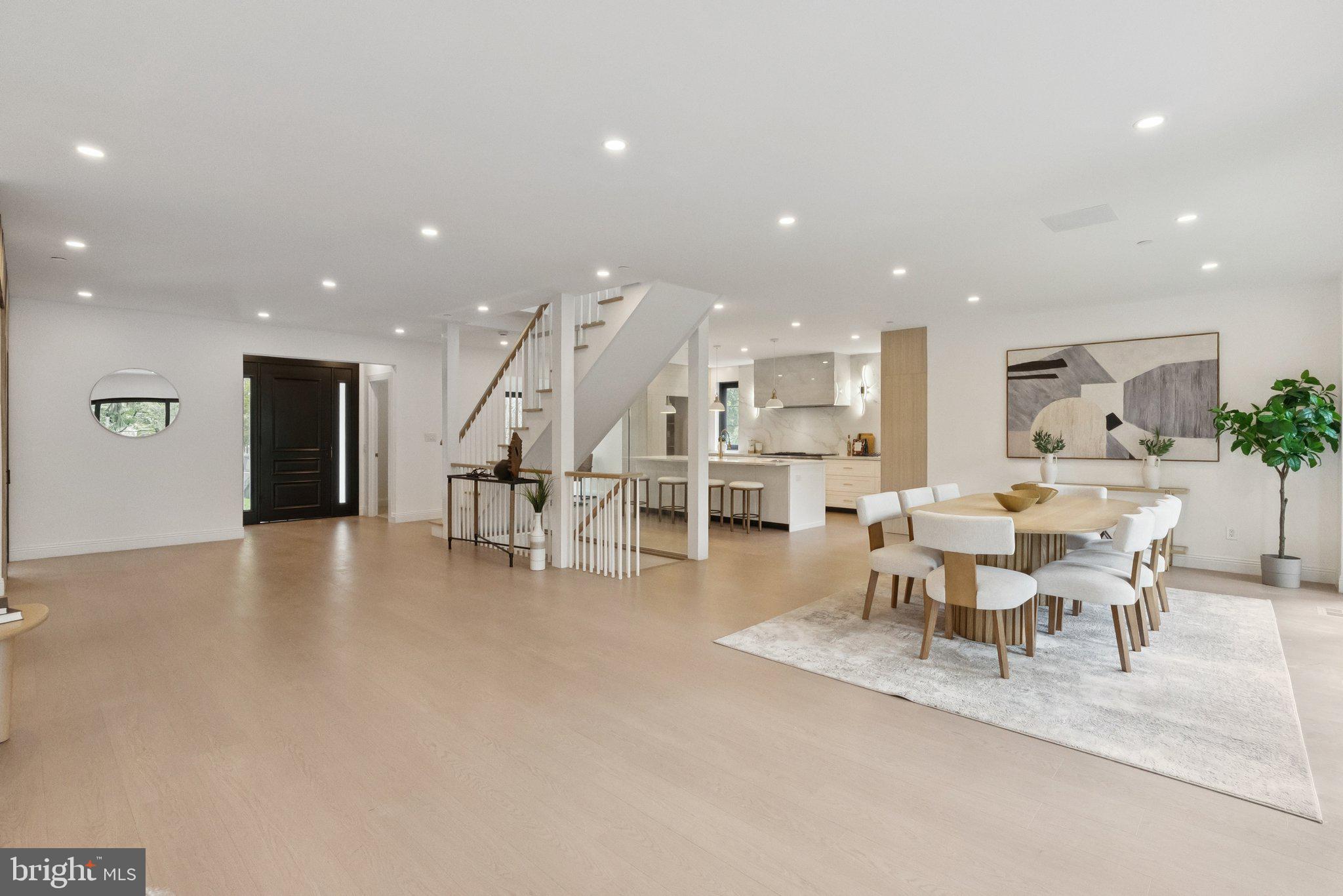 CHEVY CHASE VILLAGE - Residential