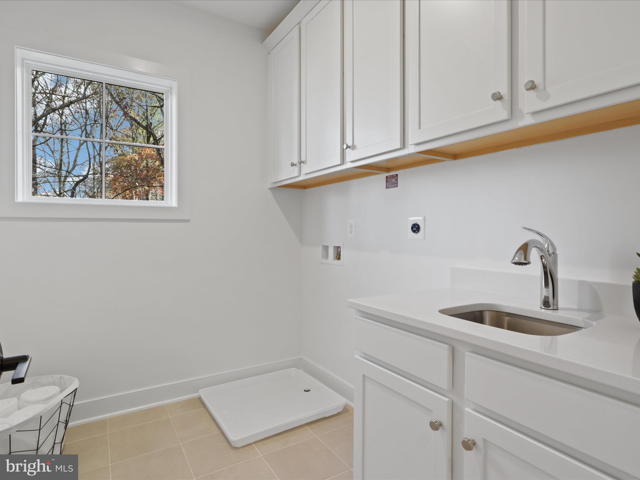 VIENNA WOODS - Residential