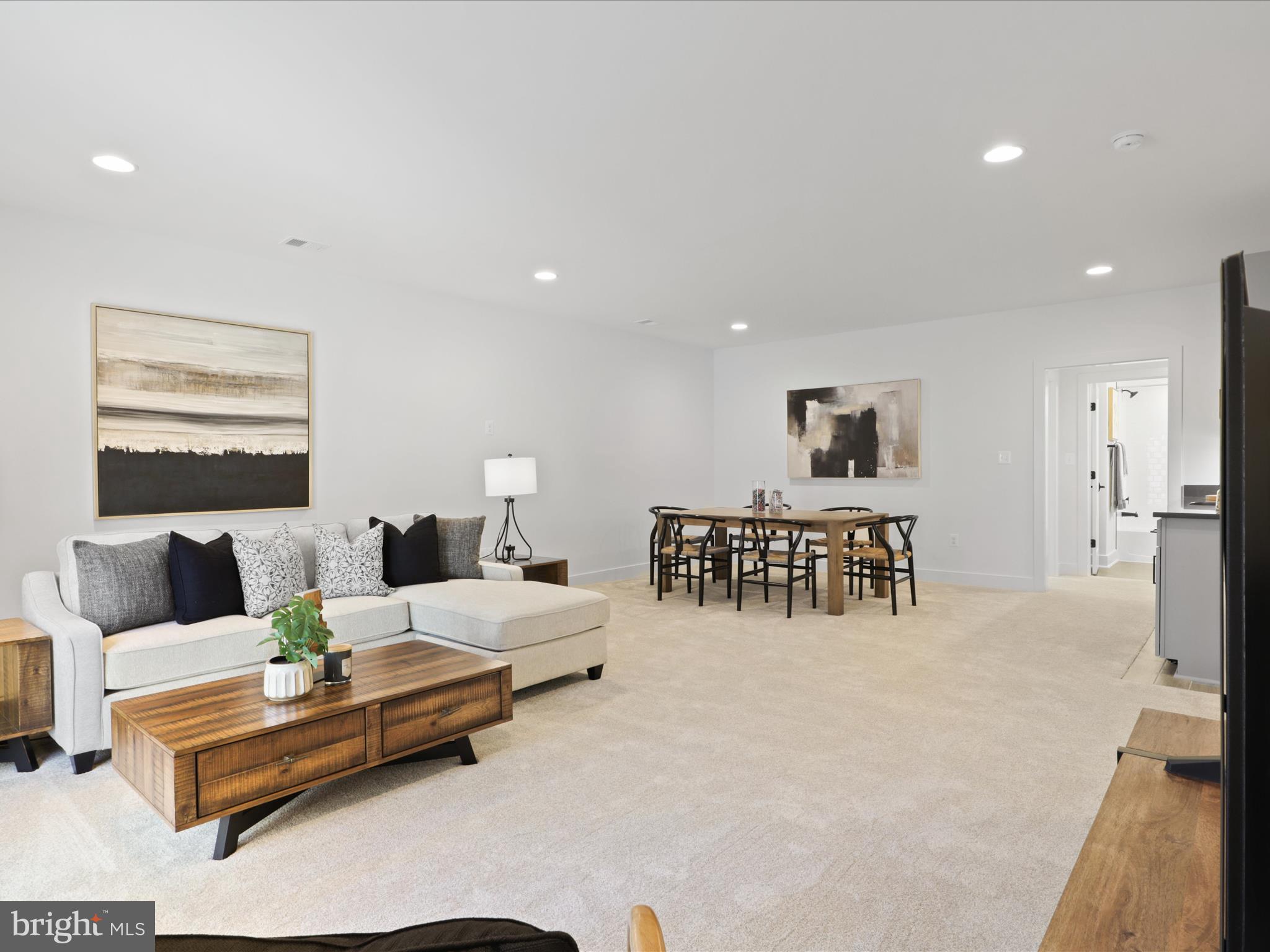 VIENNA WOODS - Residential