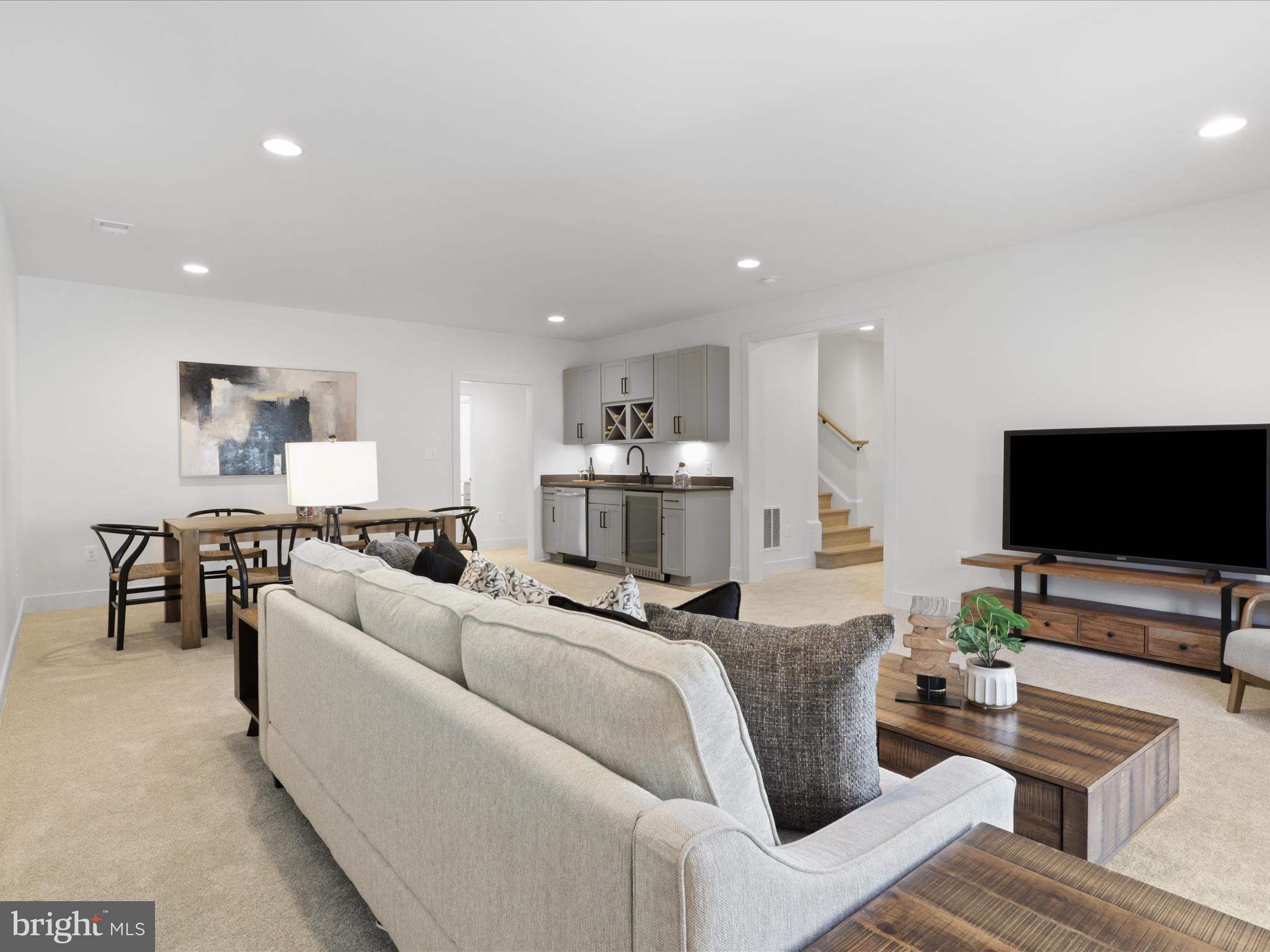 VIENNA WOODS - Residential