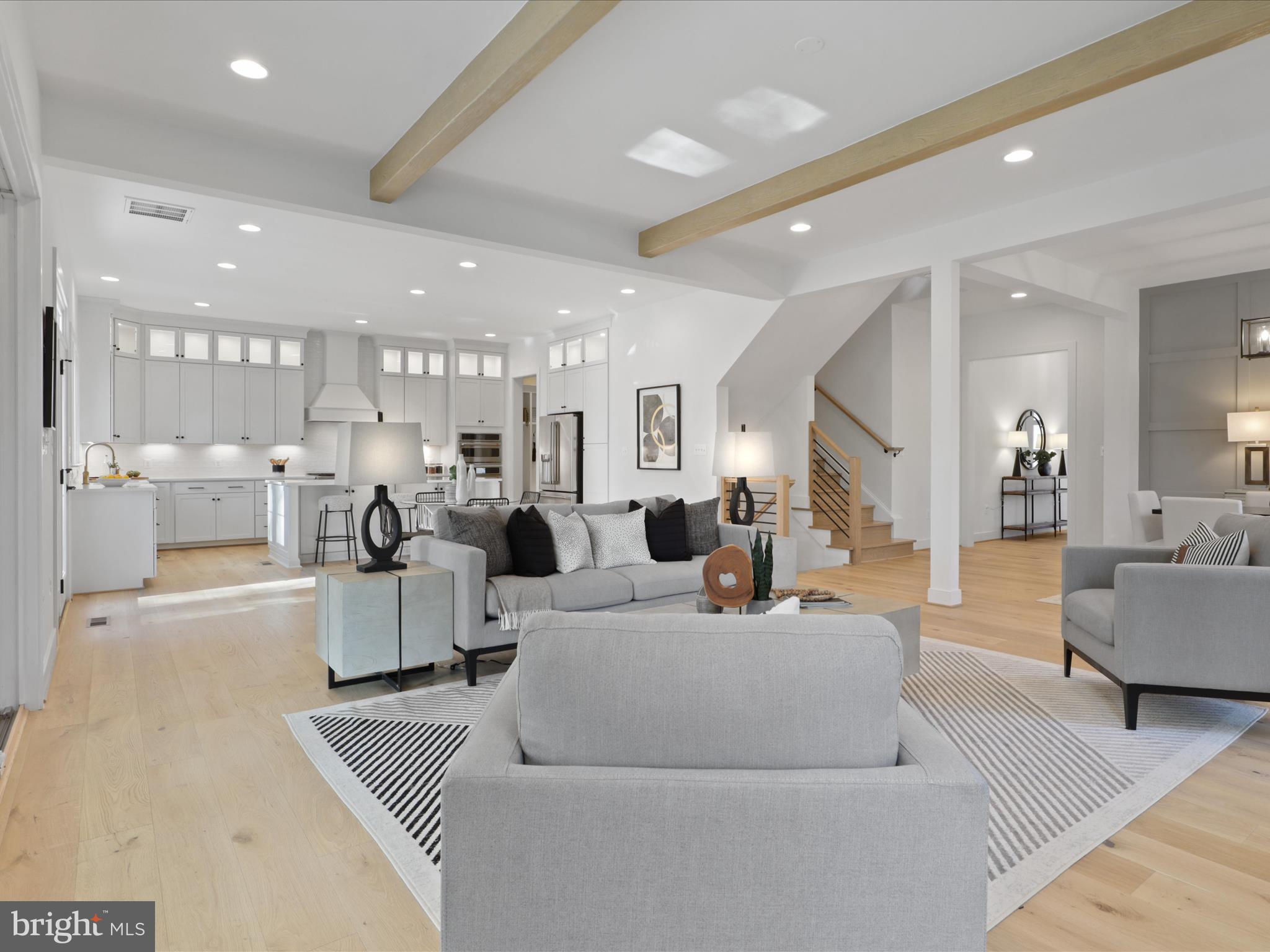 VIENNA WOODS - Residential