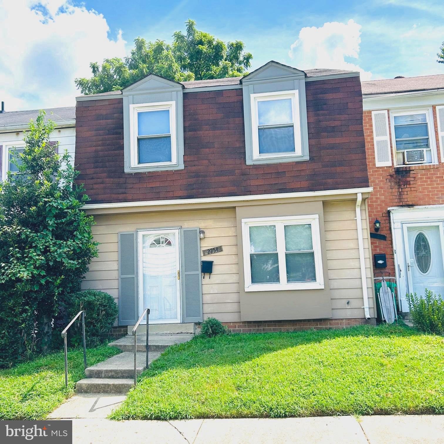 Welcome to this beautifully maintained 2-story townhome offering 3 bedrooms, 2.5 bathrooms, and approximately 1,400 sq ft of comfortable living space. Perfectly located in a quiet, well-kept neighborhood, this home provides easy access to Downtown Washington, DC, Metro stations, and the 495 Beltway—an ideal location for commuters to the city or the suburbs.
Step inside to a bright, open-concept kitchen that flows seamlessly into the living and dining areas—perfect for entertaining or everyday living. Upstairs, you’ll find three bedrooms, including a primary suite with its own private bath. Enjoy the outdoors in your generous backyard, complete with a huge deck—perfect for grilling, relaxing, or hosting friends and family.
Whether you’re a first-time homebuyer or looking to downsize without compromising on comfort and convenience, this home is a perfect fit. Don’t miss your chance to own this gem in a prime location!