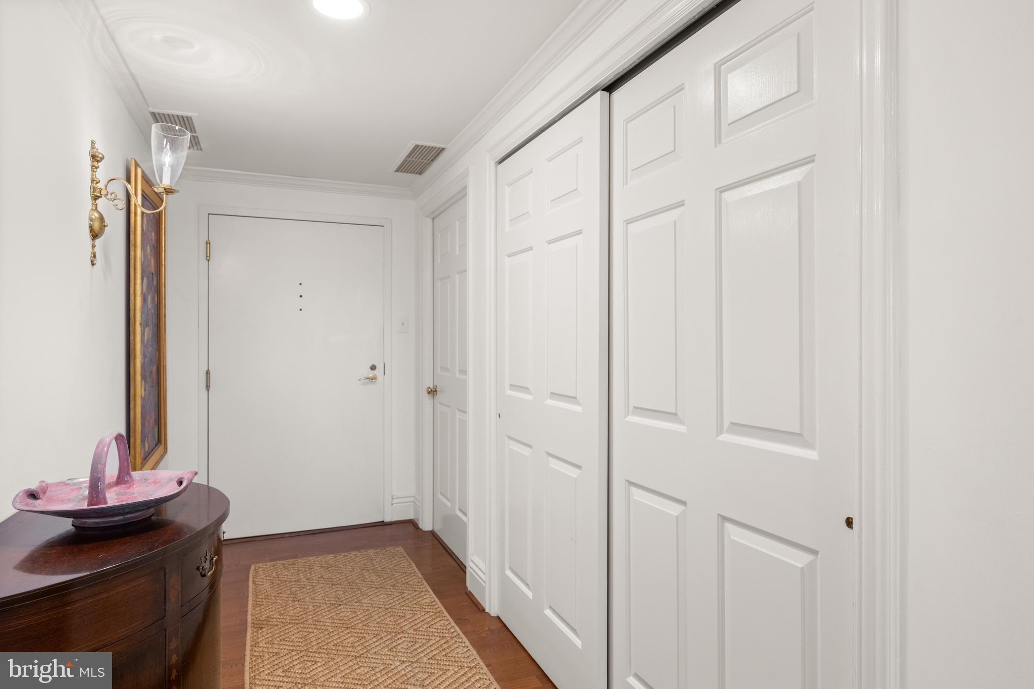 100 GRAYS LANE 506
