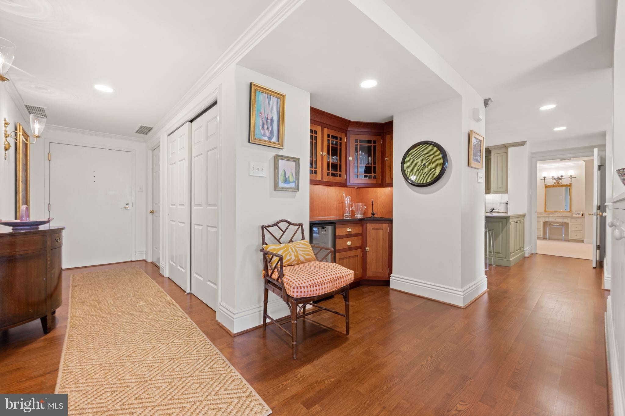 100 GRAYS LANE 506