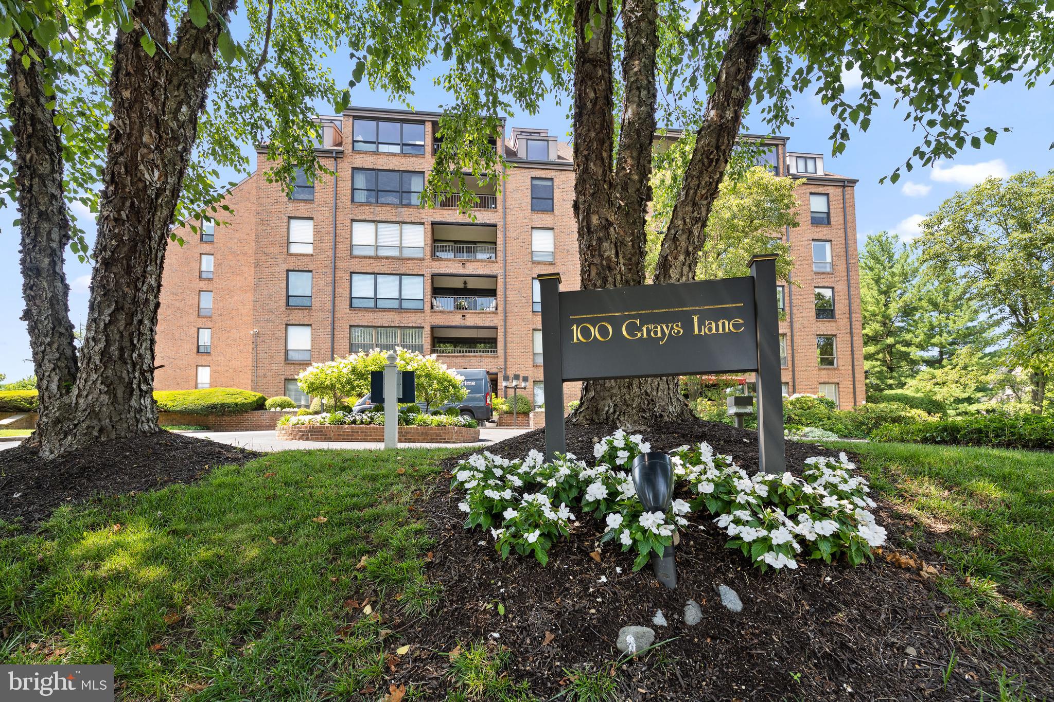 100 GRAYS LANE 506