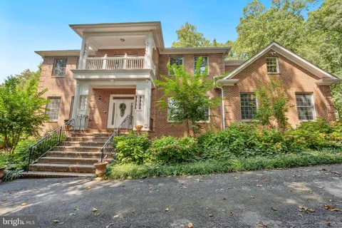 3905 Hummer Rd, Annandale, VA MLS: VAFX2258040