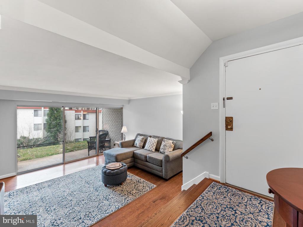 NORTH CREEK VILLAS - Residential Lease