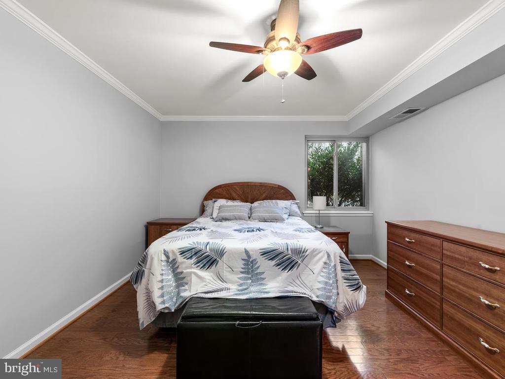 NORTH CREEK VILLAS - Residential Lease