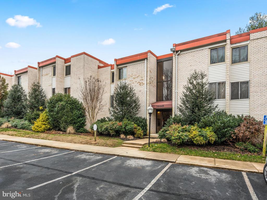 NORTH CREEK VILLAS - Residential Lease