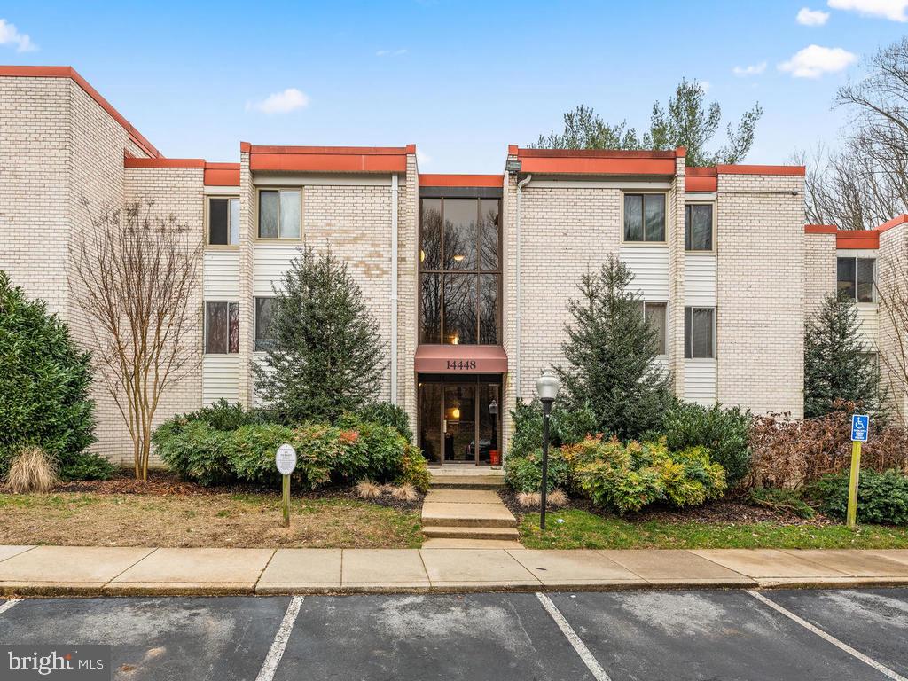 NORTH CREEK VILLAS - Residential Lease