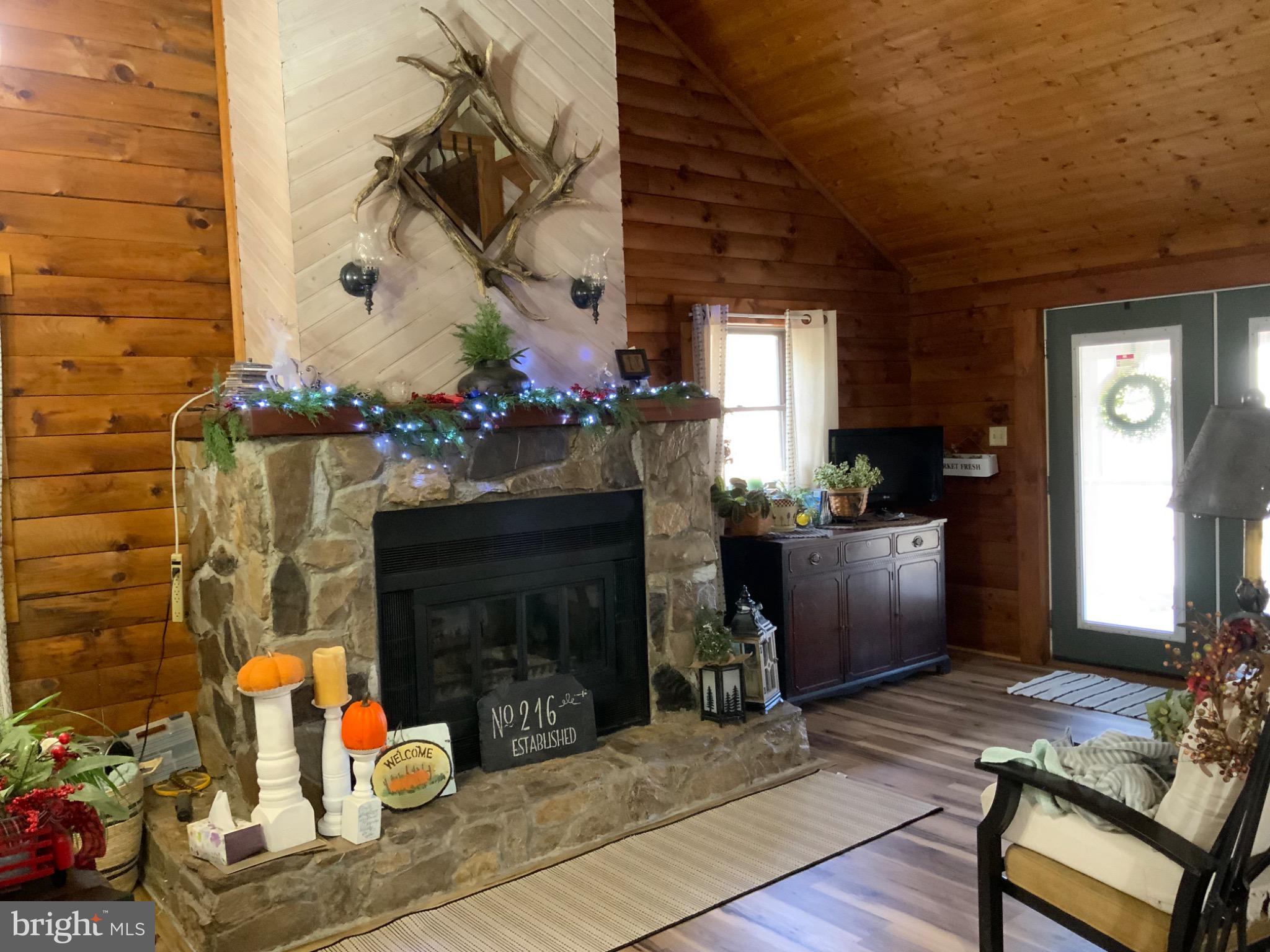 CLIFFSIDE ACRES - Residential