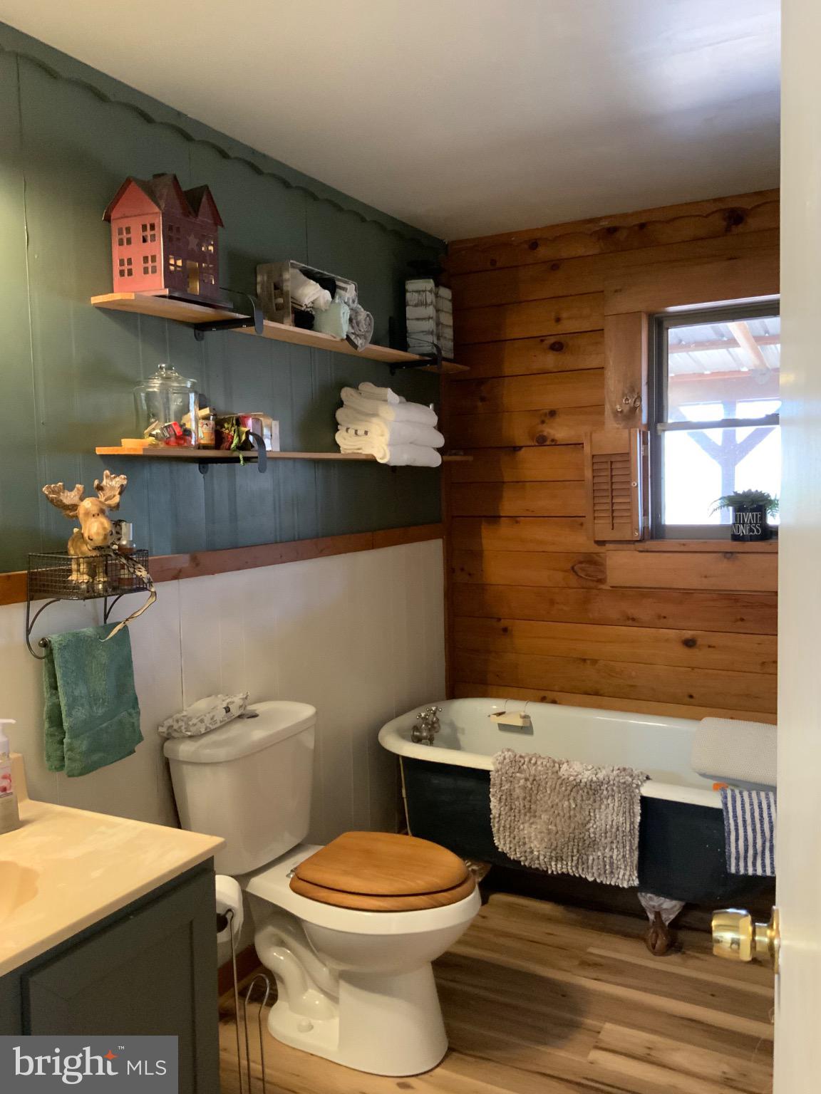 CLIFFSIDE ACRES - Residential