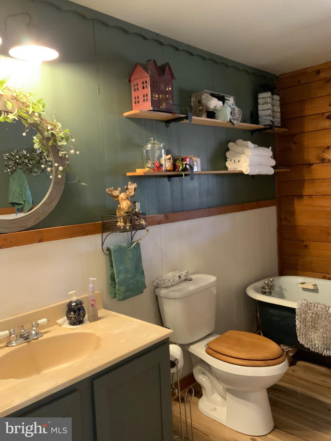 CLIFFSIDE ACRES - Residential