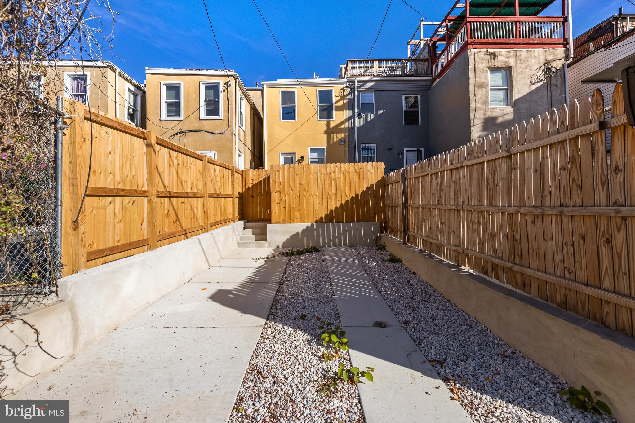 JOHNSTON SQUARE - Residential