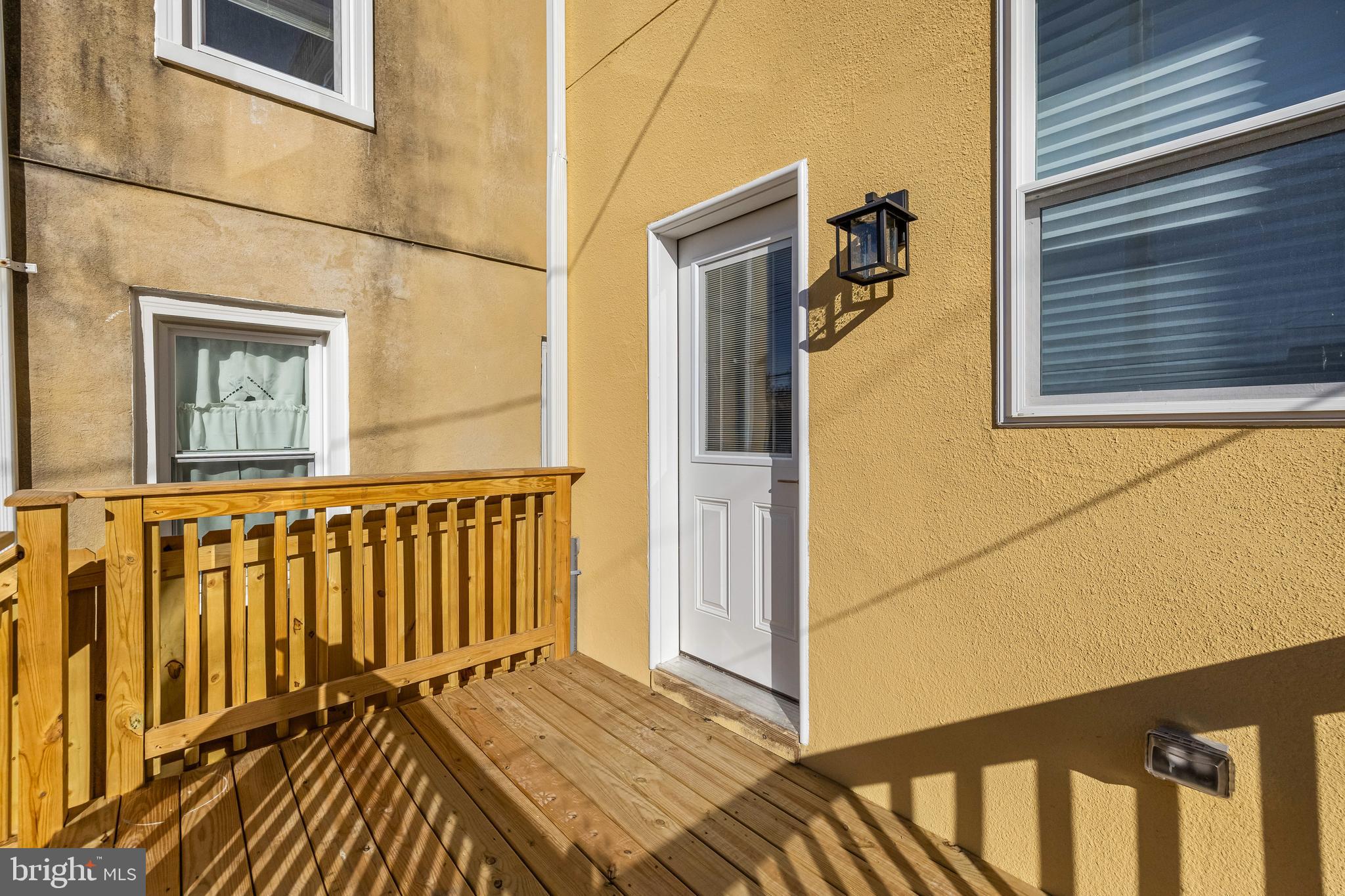 JOHNSTON SQUARE - Residential