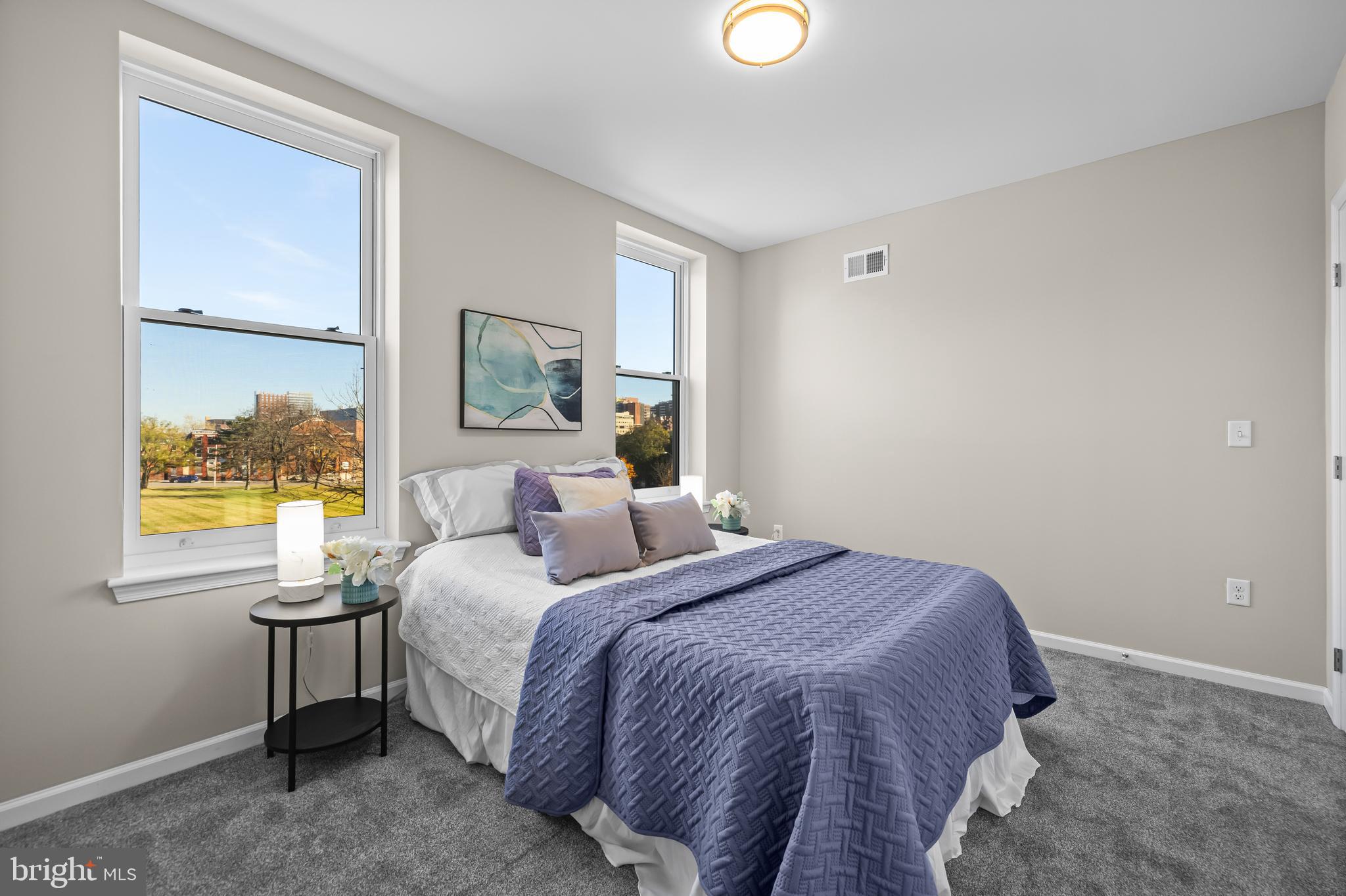 JOHNSTON SQUARE - Residential