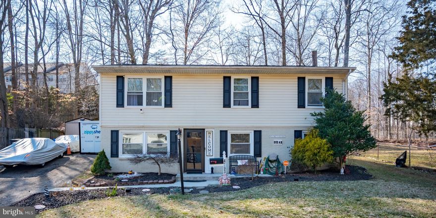 This beautifully updated home on a quiet cul-de-sac is exactly what you've been looking for! Featuring a fenced-in backyard, a screened-in porch, and numerous modern upgrades, this home is move-in ready. Enjoy the comfort of newer windows, a recently replaced AC unit, gleaming hardwood floors, and updated carpeting throughout. Plus, off-street parking and a storage shed add extra convenience. The sellers are ready to move quickly—don't miss this opportunity!